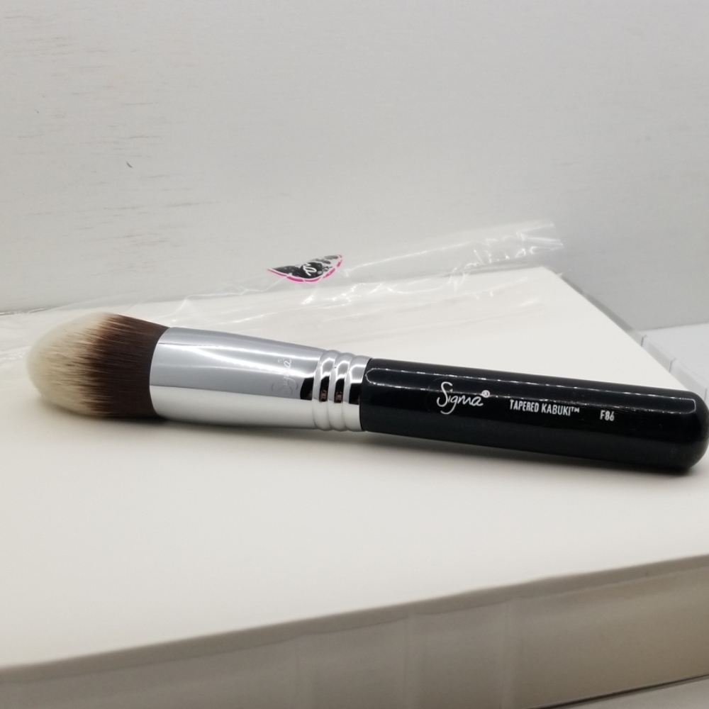 SIGMA F86 TAPERED KABUKI BRUSH - Picture 2 of 4